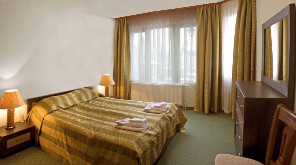 Family Hotel Zora Razlog Room photo